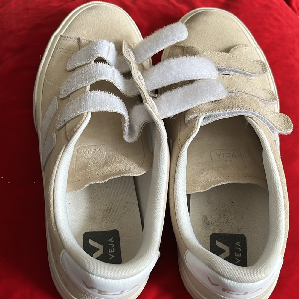 Veja Women's Sneakers - Cream and White Velcro - Picture 4 of 4